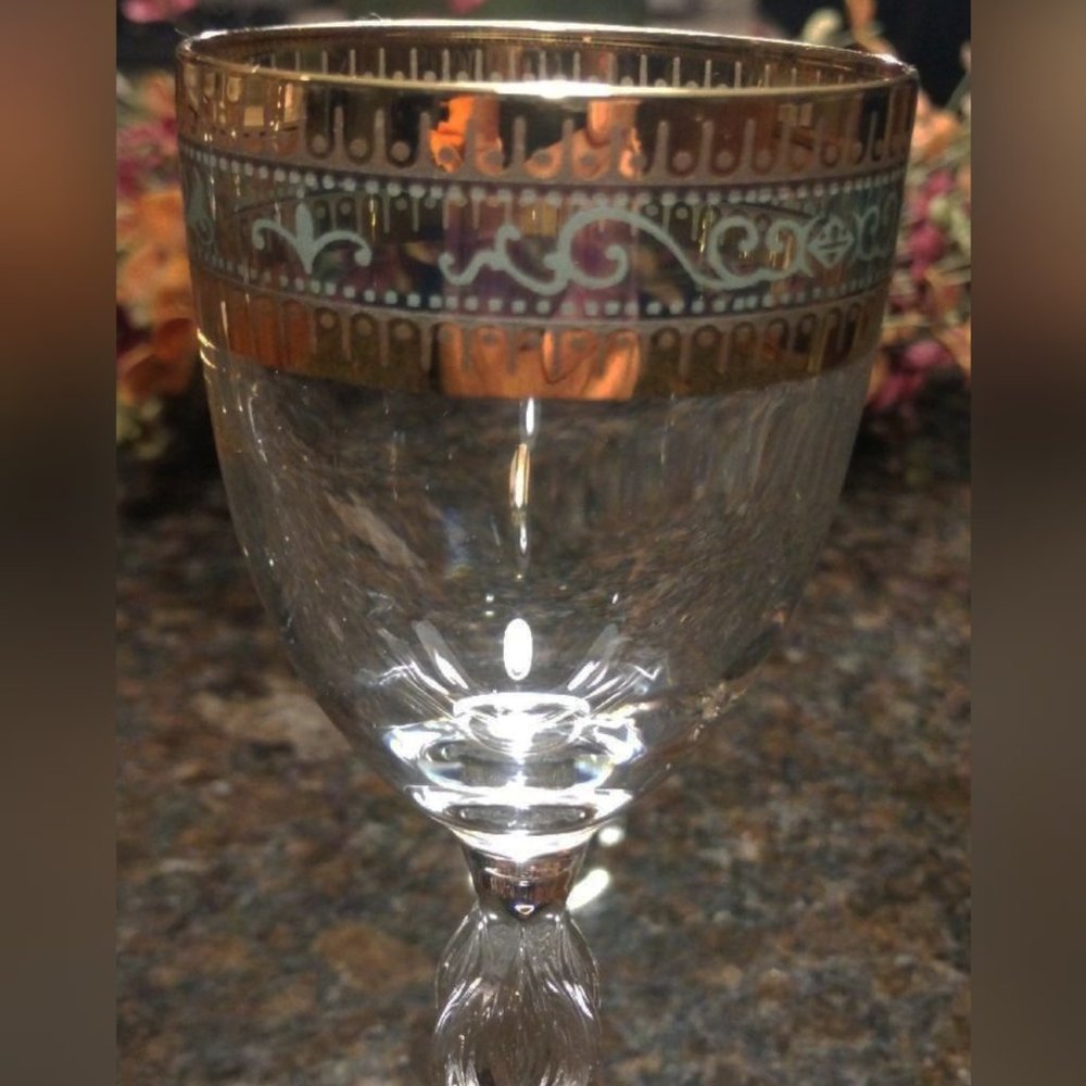 Set of Four Gold & Emerald Rimmed Crystal Wine/Cordial Glasses - Picture 3 of 4